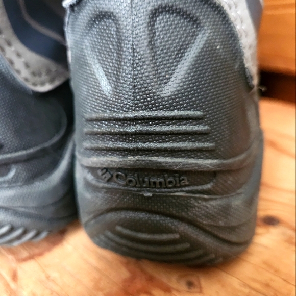 COLUMBIA 200GMS SNOW BOOTS-WATERPROOF PINK/GREY-SIZE 4- SEE DESCRIPTION - Picture 8 of 9